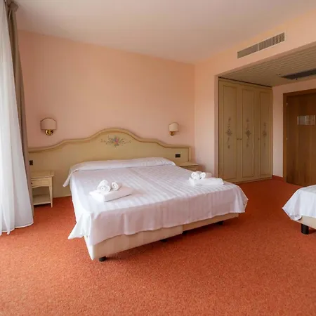 Hotel Hotiday Collection - 3*