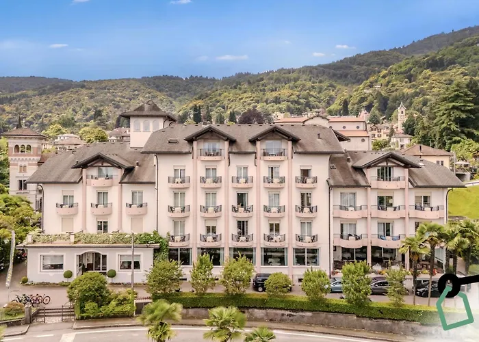 ホテル Hotiday Collection - 3*