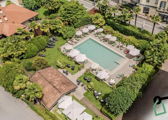 Hotel Hotiday Collection -