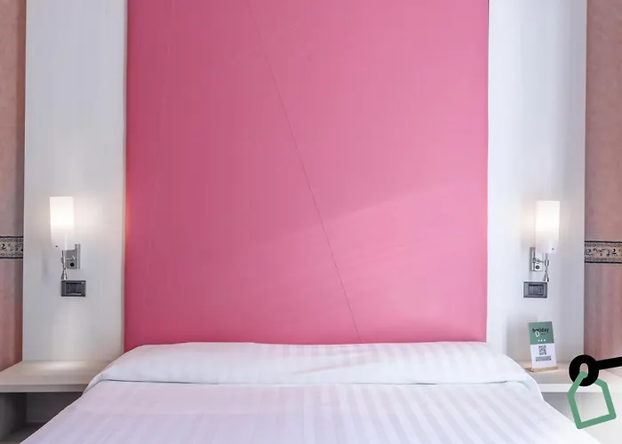 Hotel Hotiday Collection -