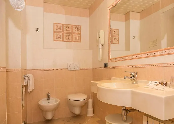 Hotiday Collection - 3*