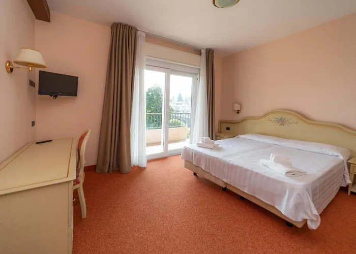 Hotel Hotiday Collection -