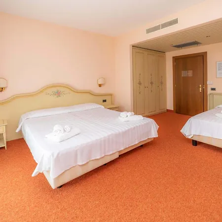 Hotiday Collection - סטרסה